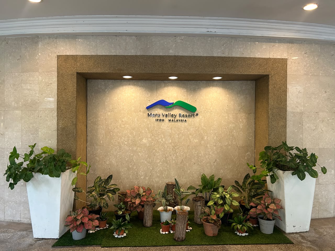 Meru Valley Club gallery photograph 2